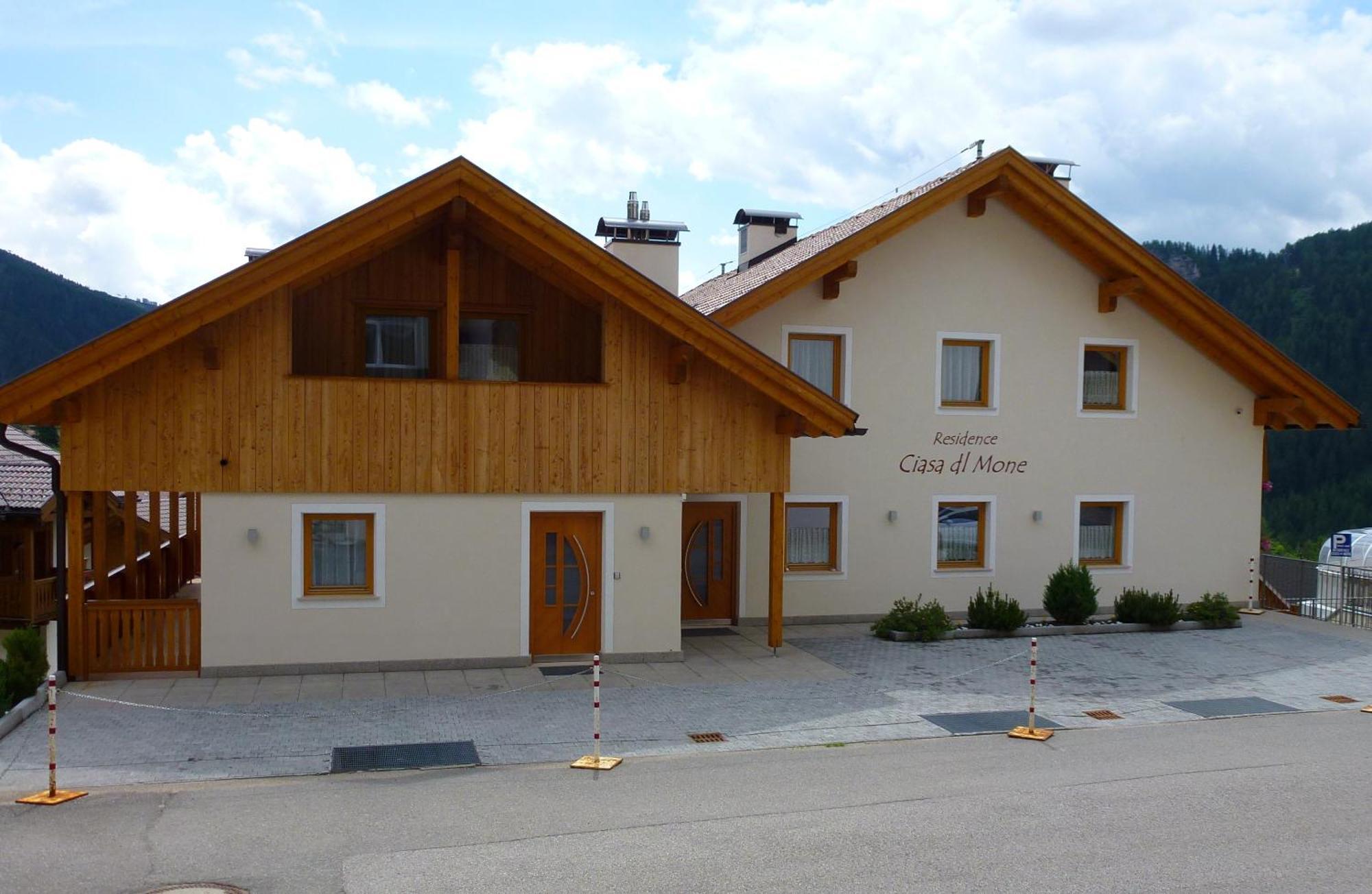 Residence Ciasa Dl Mone Colfosco Bagian luar foto