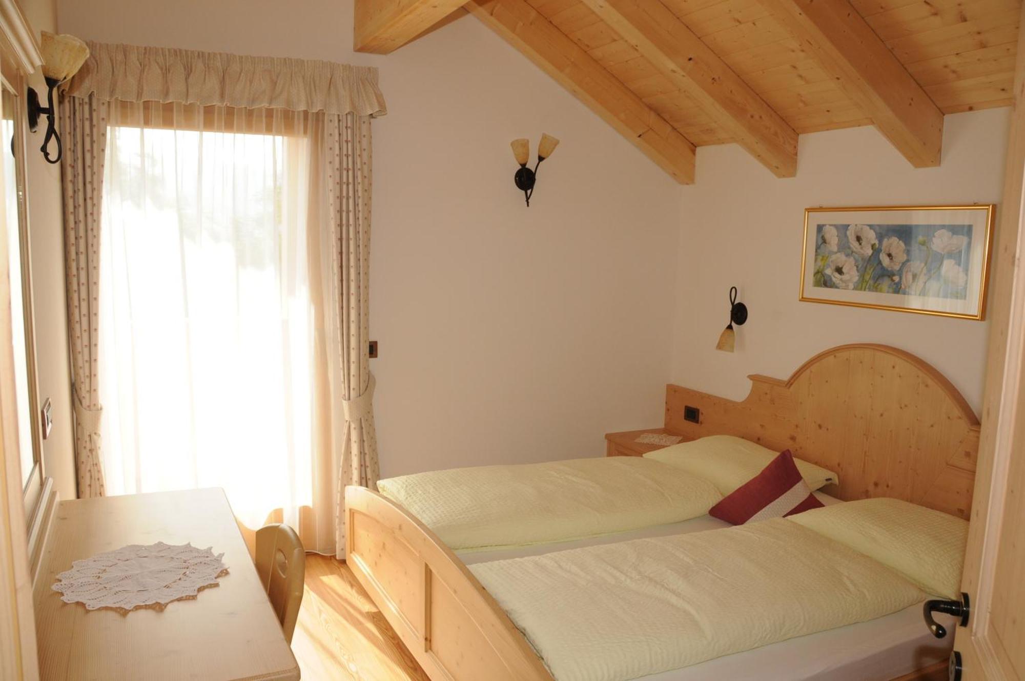 Residence Ciasa Dl Mone Colfosco Bagian luar foto