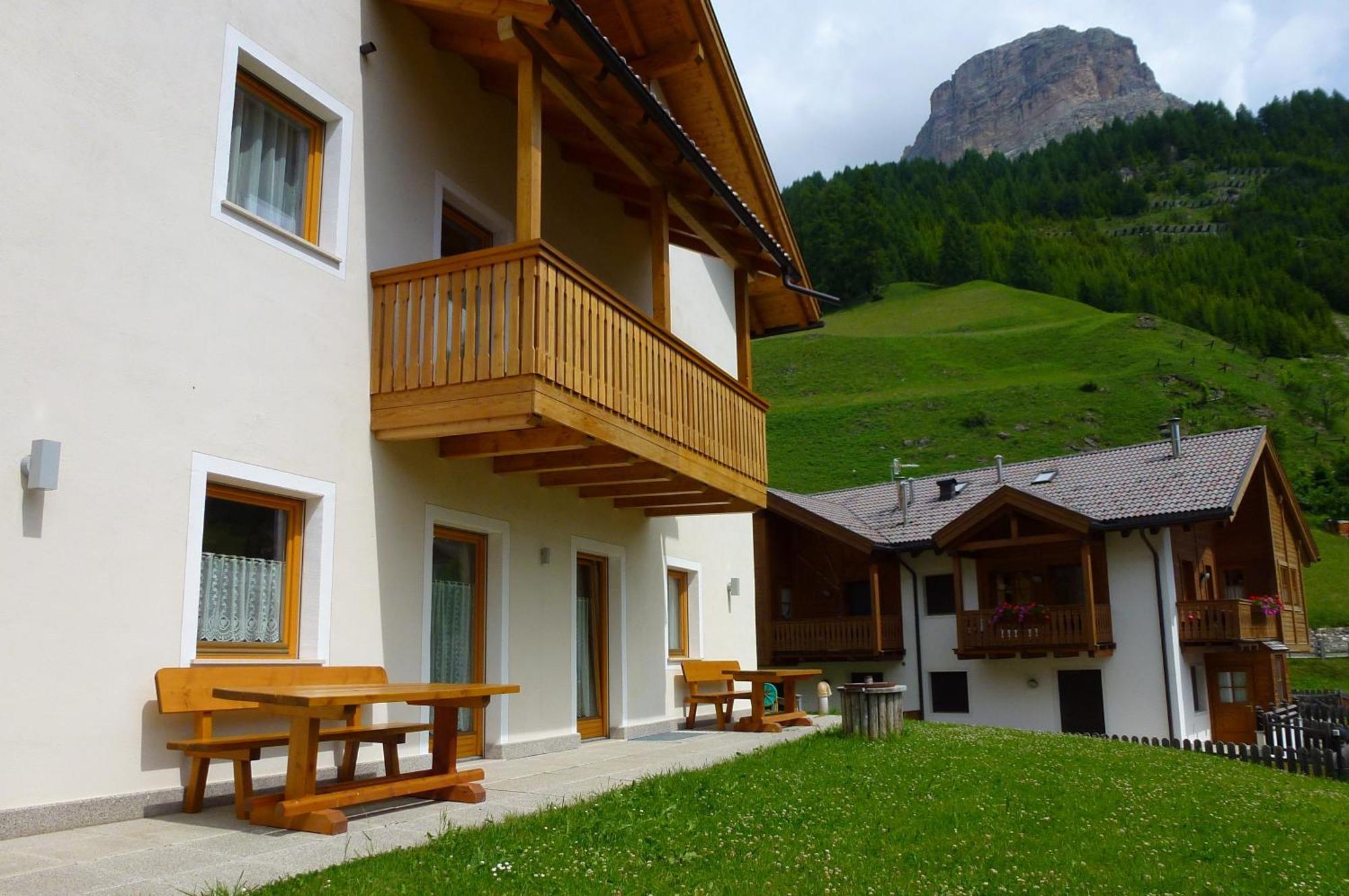 Residence Ciasa Dl Mone Colfosco Bagian luar foto