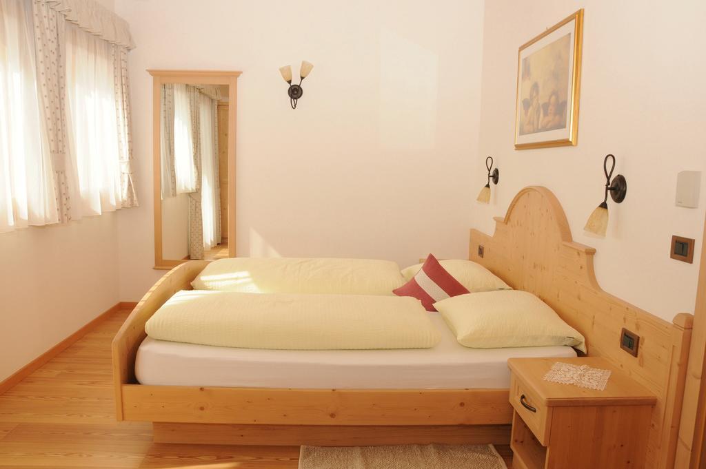 Residence Ciasa Dl Mone Colfosco Bagian luar foto